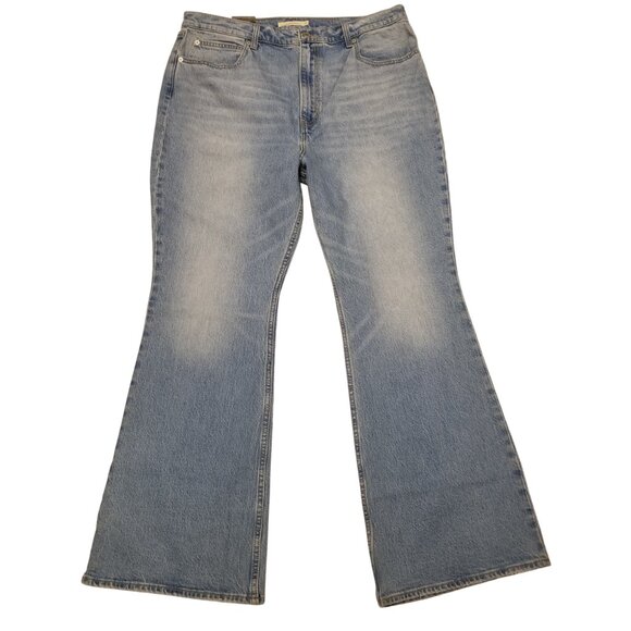 NWT Levi's 70's High Flare Light Wash Blue Denim Women's Jeans Plus Size W34 L32 - Picture 1 of 12